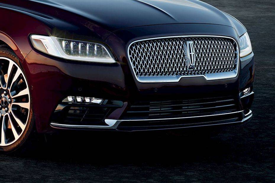 Discontinued Lincoln Continental Features & Specs