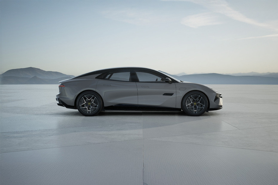 Emeya Medium Angle Front View in UAE