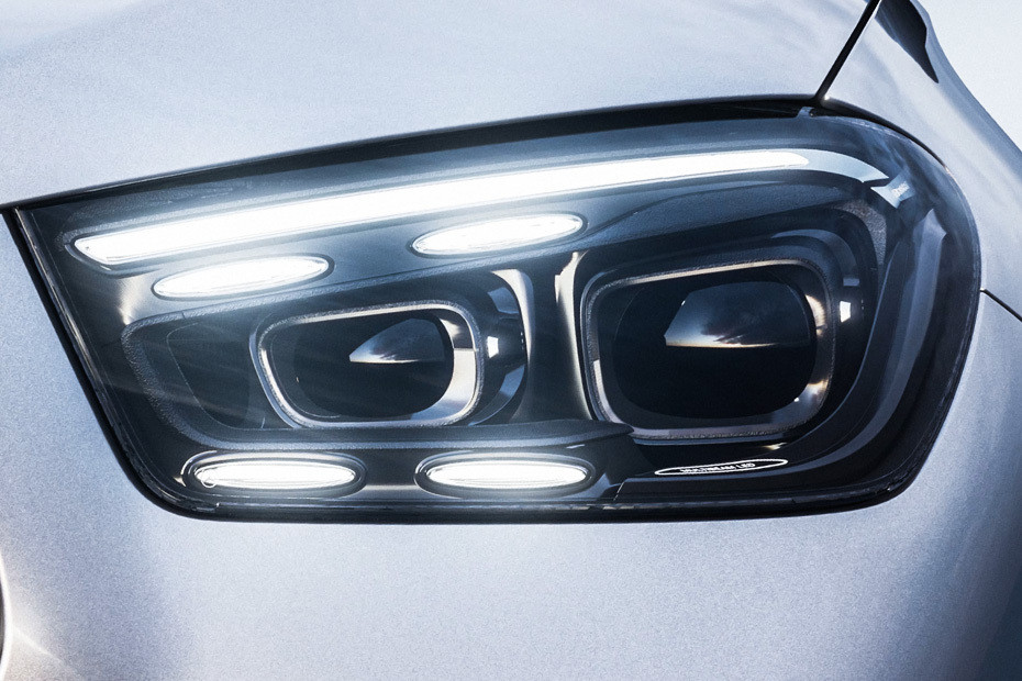 GLE-Class Headlight in UAE
