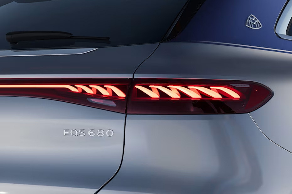 Maybach EQS Tail light in UAE