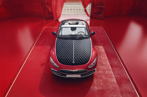 Full Front View of Maybach SL