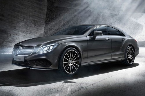 CLS-Class Coupe Front angle low view