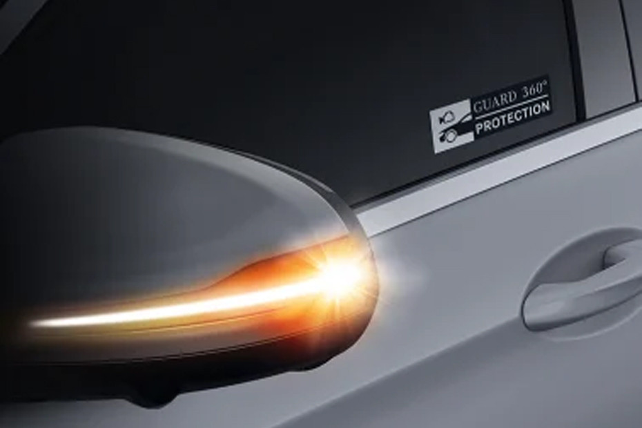 Mercedes-Benz E-Class Sedan Drivers Side Mirror Front Angle