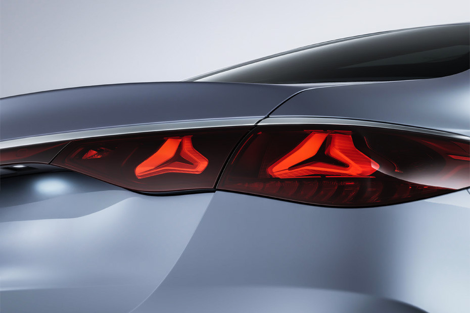 E-Class Sedan Tail light