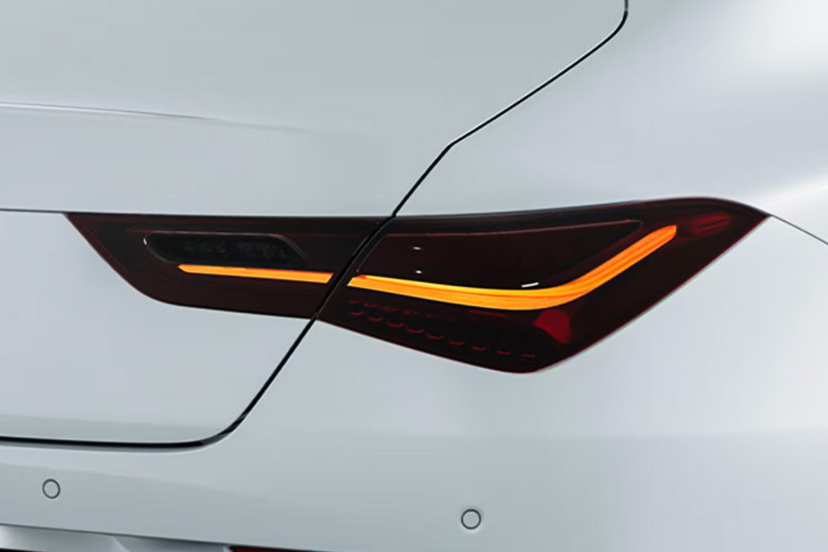 CLA-Class Tail light
