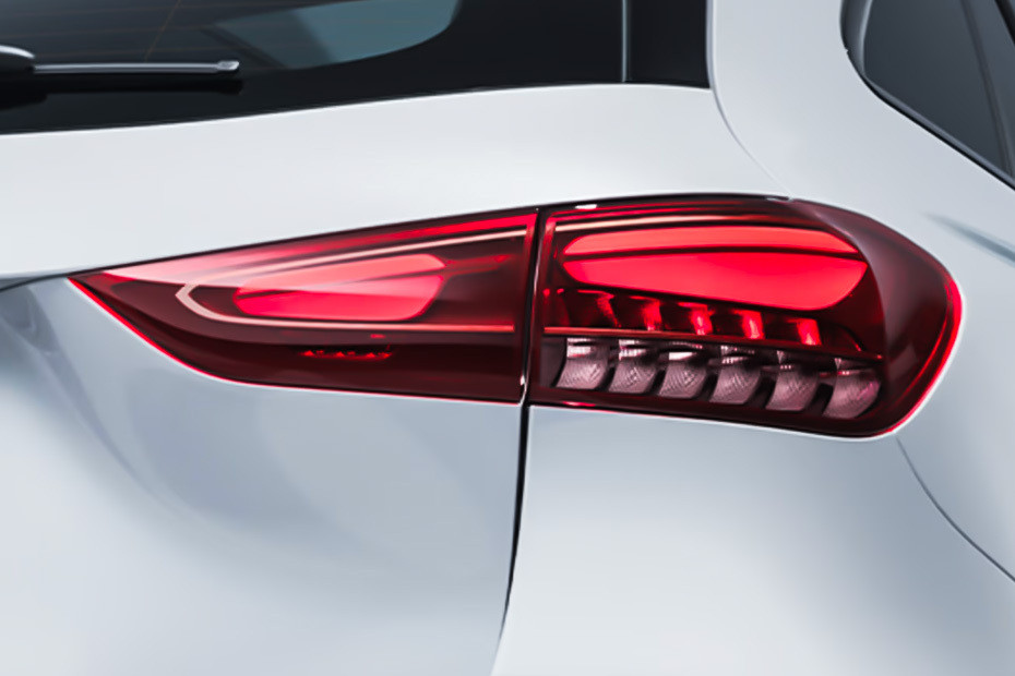 GLA-Class Tail light in UAE