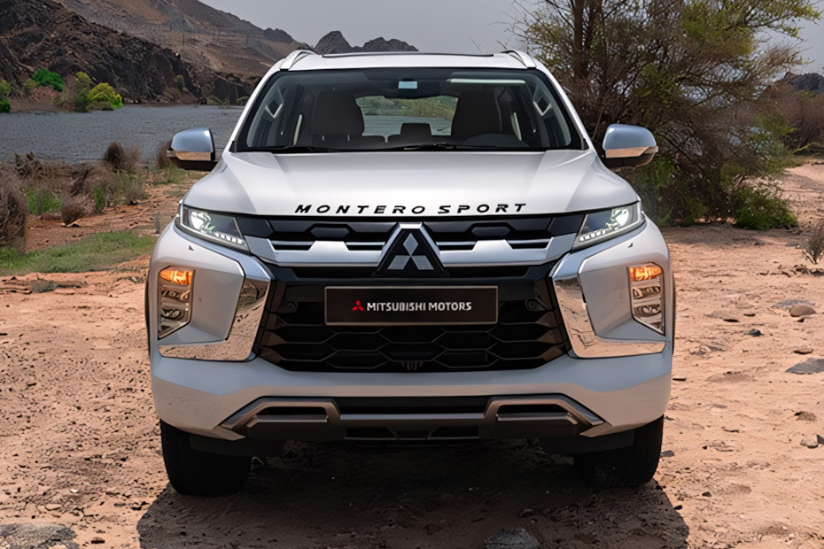 Full Front View of Montero Sport Full Front View of Montero Sport