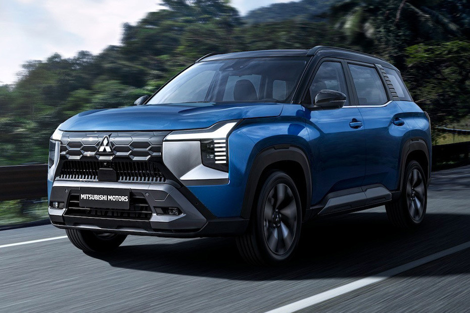 Mitsubishi Destinator Front Side View