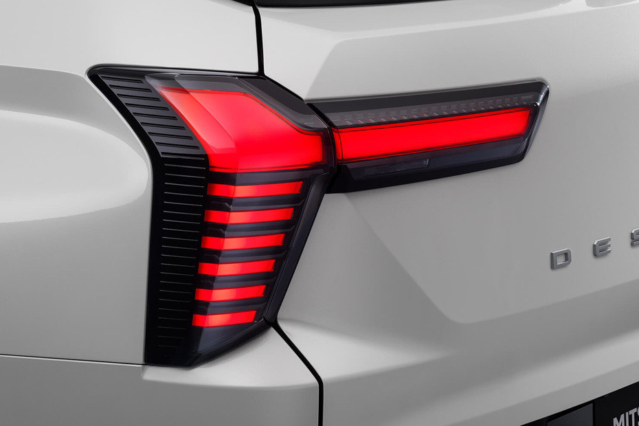 Destinator Tail light in UAE