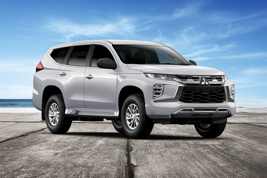 Mitsubishi Pajero Sport Front Medium View Mitsubishi Pajero Sport Front Medium View