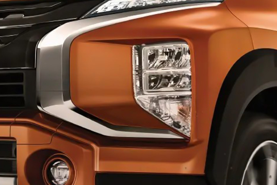 Xpander Cross Front Fog Lamp in UAE