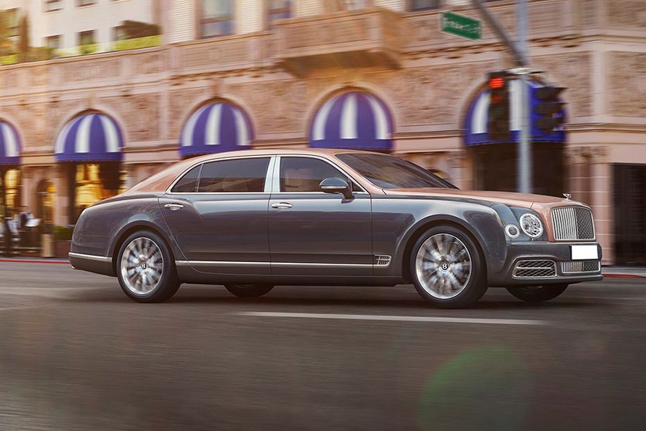 Bentley Mulsanne Front Cross Side View in UAE