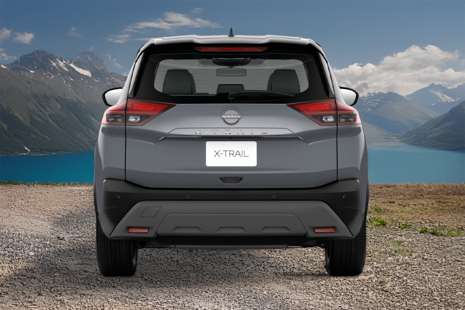 Full Rear View of Nissan X-trail Full Rear View of Nissan X-trail