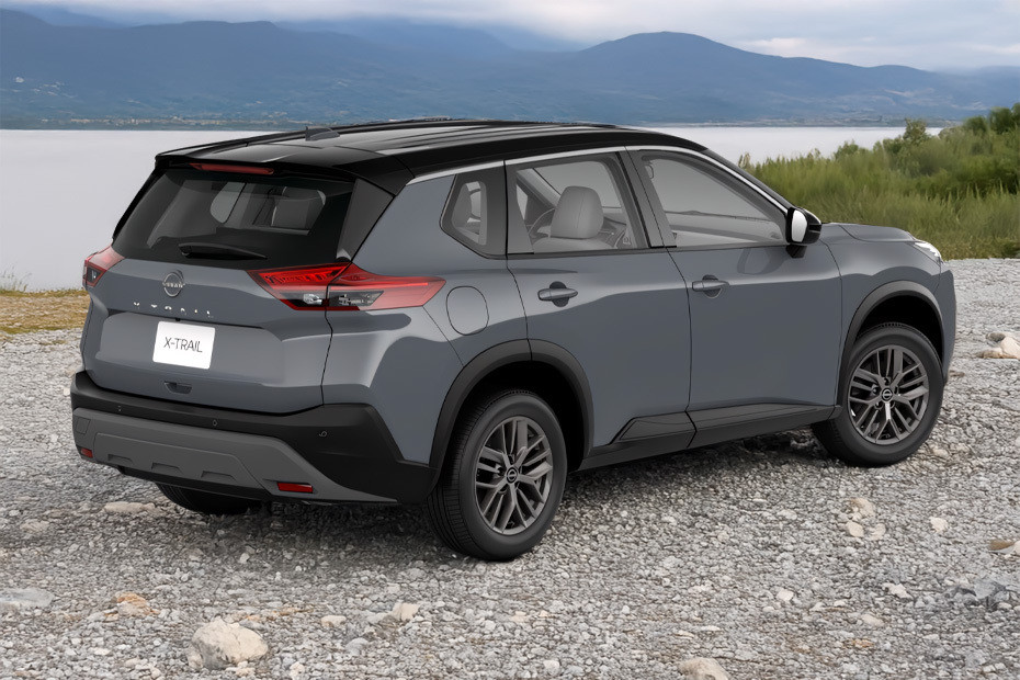 X-trail Rear angle view X-trail Rear angle view