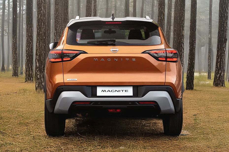 Full Rear View of Nissan Magnite