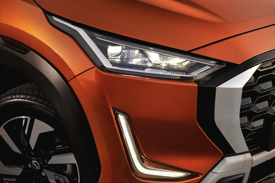 Magnite Headlight in UAE