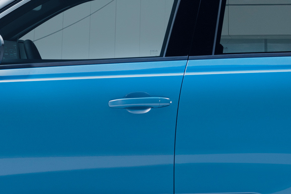 Micra EV Door handle in UAE