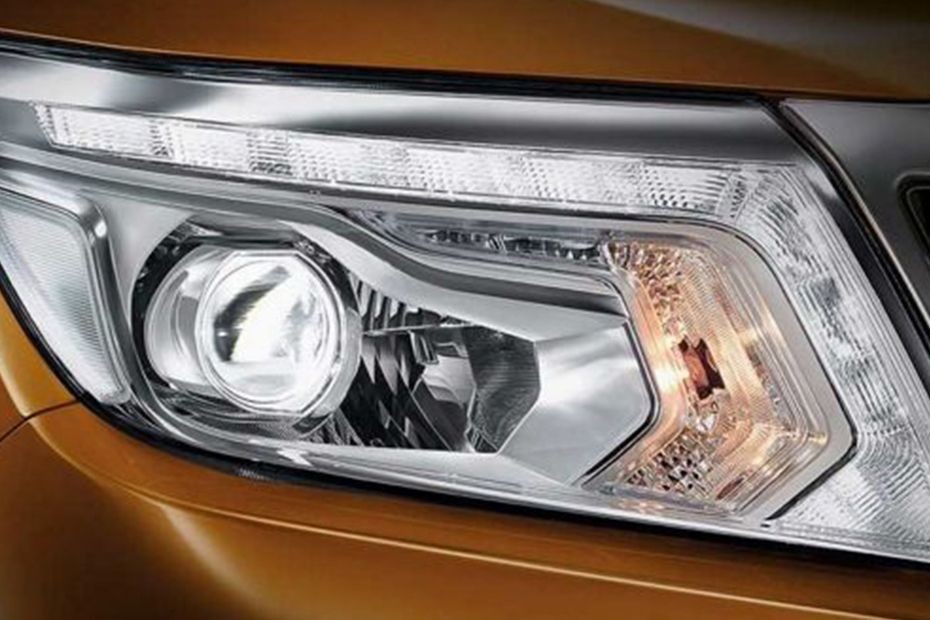 Navara Pickup Headlight in UAE