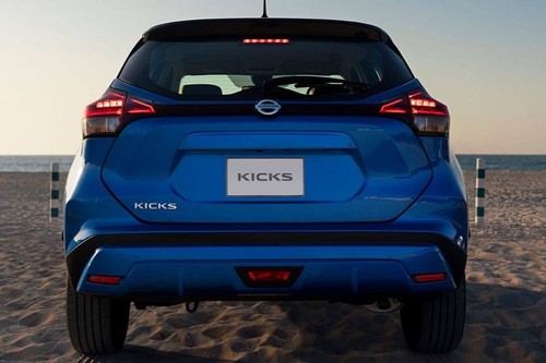 Full Rear View of Nissan Kicks (2020-2023)