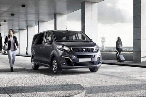 Peugeot Traveller (2018-2022) Front Medium View