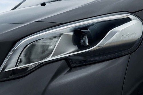 Traveller (2018-2022) Headlight