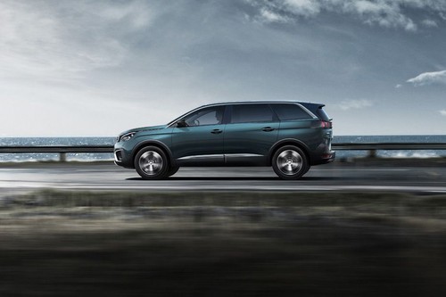 5008 (2012-2022) Side view