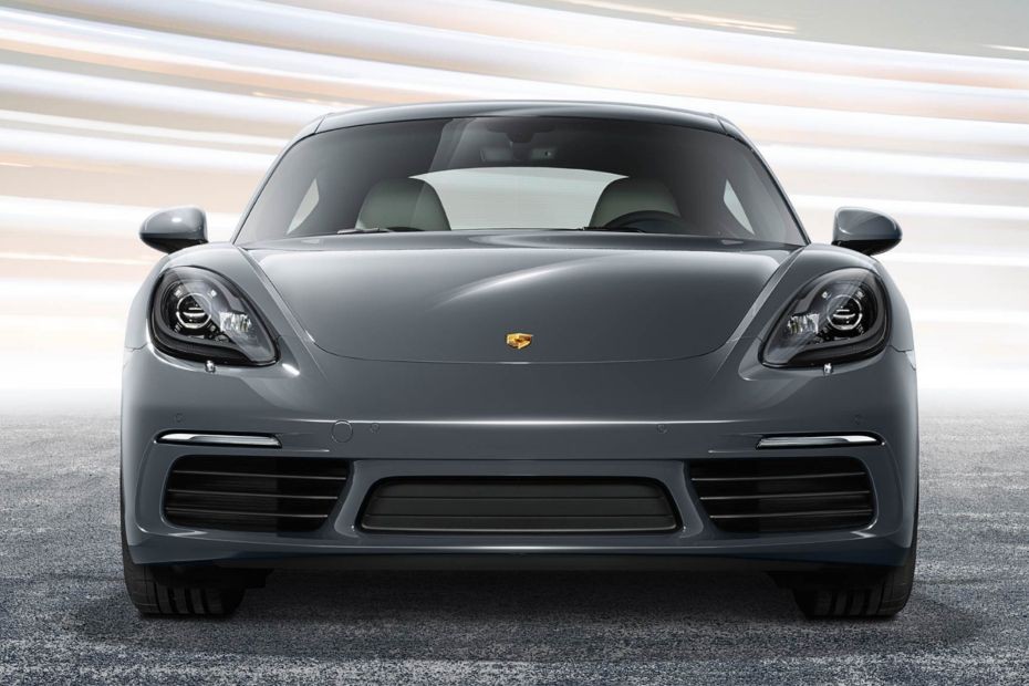 Full Front View of 718 in UAE