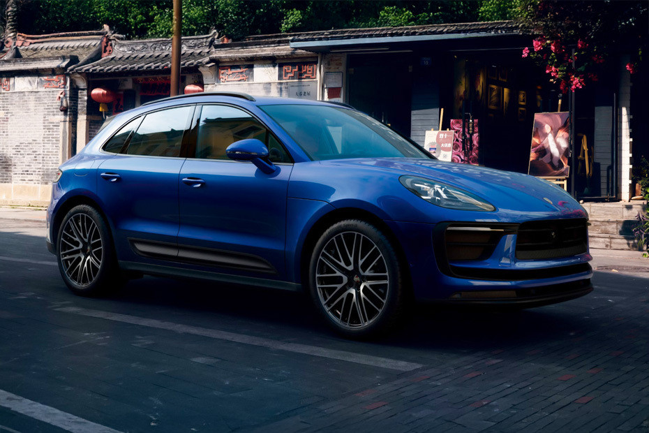 Porsche Macan Front Medium View in UAE