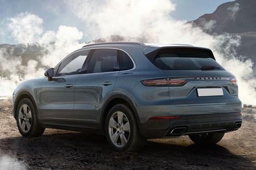 Rear Cross Side View of Porsche Cayenne  (2022-2024)