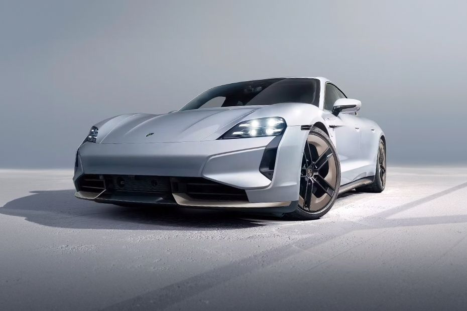 Porsche Taycan 2024 UAE