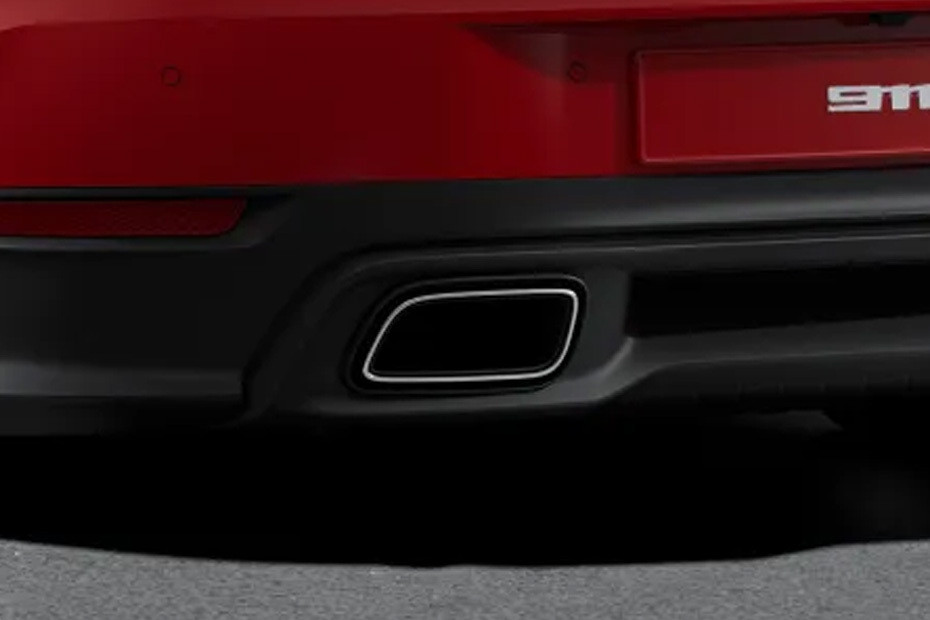 Exhaust Pipe of Porsche 911 in UAE