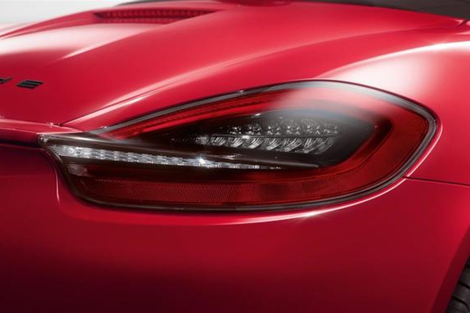 Boxster GTS Tail light in UAE
