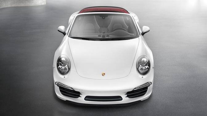 Full Front View of 911 Carrera S Cabriolet Full Front View of 911 Carrera S Cabriolet