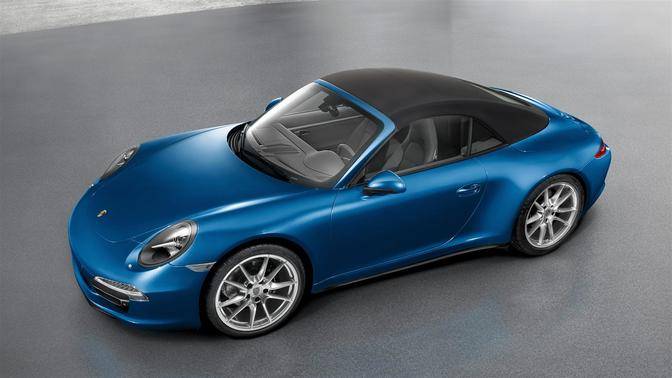 911 Carrera 4 Cabriolet Front angle low view 911 Carrera 4 Cabriolet Front angle low view