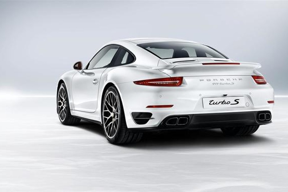 911 Turbo S Side view in UAE