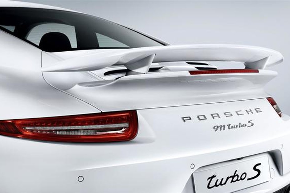 911 Turbo S Tail light in UAE