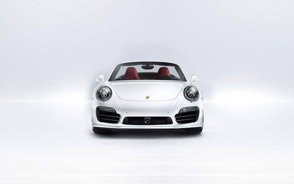 Porsche 911 Turbo S Cabriolet UAE