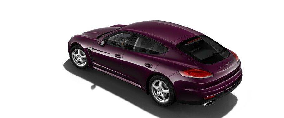 Rear Cross View of Porsche Panamera Diesel Rear Cross View of Porsche Panamera Diesel