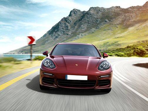 Porsche Panamera 4 UAE