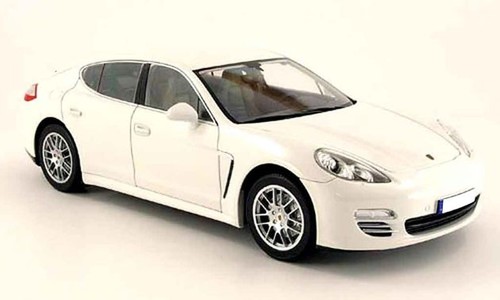 Panamera S Side view