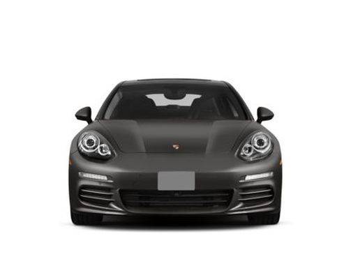 Porsche Panamera S UAE