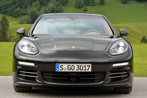Full Front View of Panamera 4S Executive