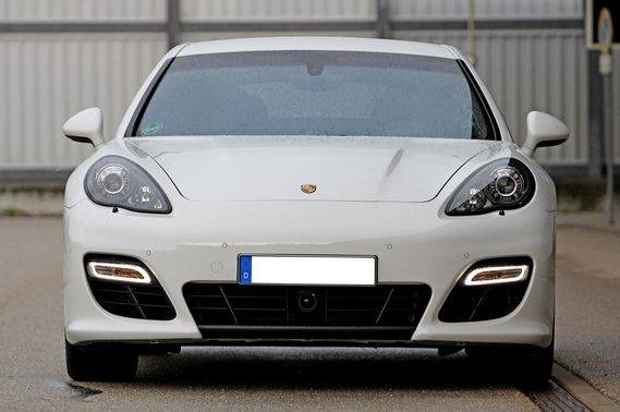 Porsche Panamera Turbo S UAE