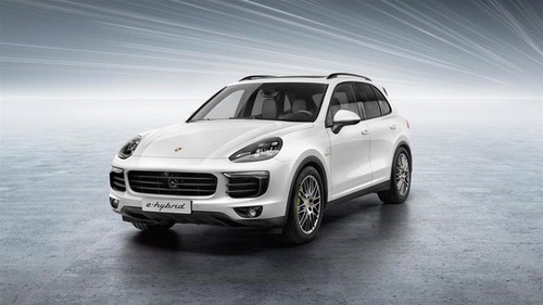 Porsche Cayenne S E-Hybrid Front Angle High View