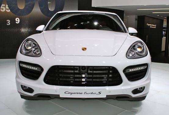 Porsche Cayenne Turbo S UAE