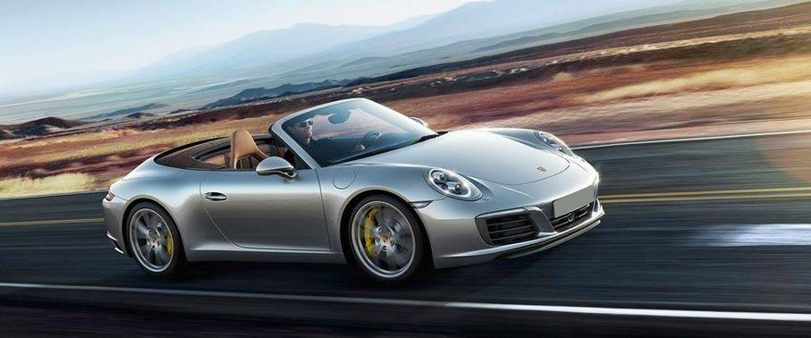 Porsche 911 Carrera Cabriolet UAE