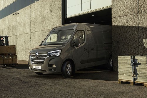 Master Medium Angle Front View