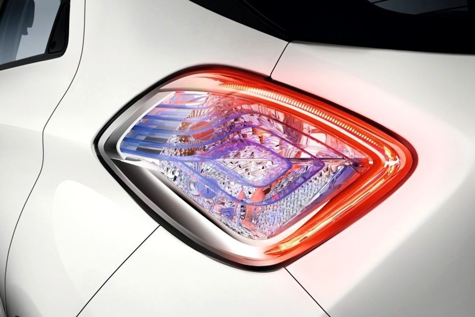 Zoe Tail light in UAE