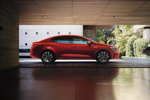 Megane Medium Angle Front View