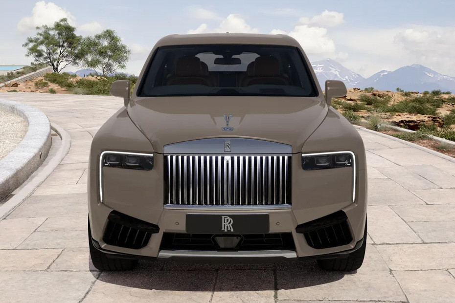Full Front View of Cullinan in UAE